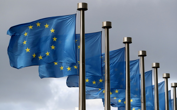 벨기에 브뤼셀 EU 본부 앞에 나부끼는 EU 깃발들. /연합
