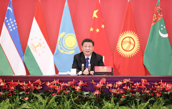 시진핑 중국 국가주석이 중국과 중앙아시아 5개국 수교 30주년을 기념하는 화상 정상회담을 주재했다. /신화=연합