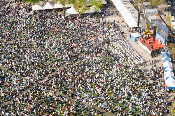 '2022 한국교회 자유통일을 위한 부활절 연합예배'에는 전국 각지에서 수만 명의 성도가 참석했다. /김석구 기자