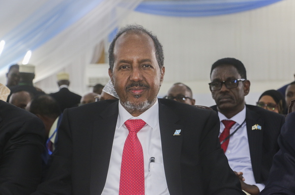 하산 셰이크 모하메드 전 대통령이 15일(현지시간) 소말리아 수도 모가디슈에서 열린 대선에서 승리했다. /EPA=연합