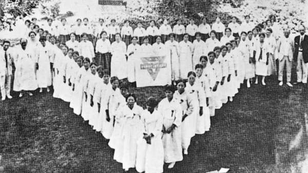 여성들의 인간다운 삶을 위해서 조선에 반드시 YWCA를 세워야 한다는 결의로 1922년 6월 13일부터 12일간 서울 충정로 협성여자성경학원에서 제1회 조선여자기독교 청년회 하령회가 열렸다. /한국 YMCA