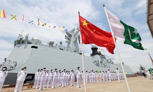 파키스탄이 도입한 중국산 054A/P 호위함. 중국과 파키스탄이 상하이 앞바다에서 합동 해상훈련을 시작했다. 중국은 미국의 인도·태평양 전략을 뚫고자 개발도상국과의 협력 강화에 힘쓰고 있다. 글로벌타임스 캡처. /연합