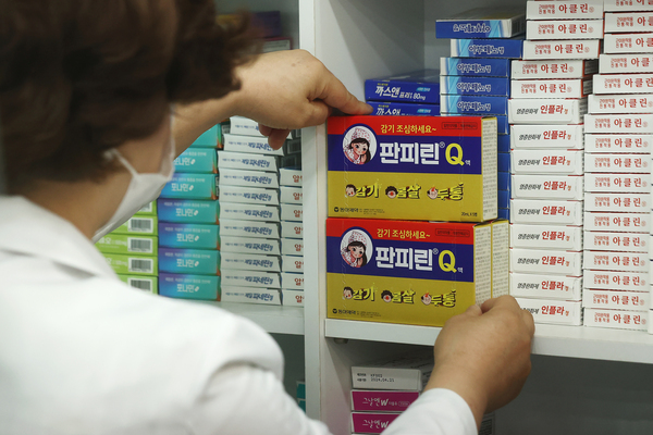 12일 동아제약은 오는 10월 1일 자로 마시는 감기약 ‘판피린’의 약국 공급가를 12.5% 인상한다고 밝혔다. /연합