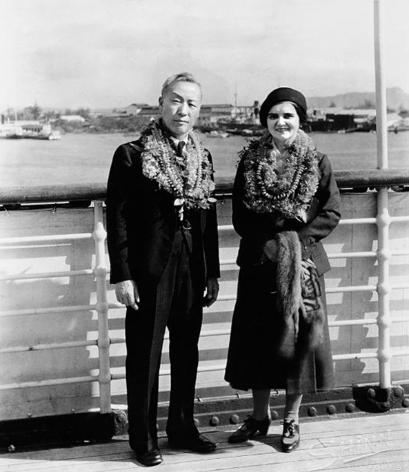 1934년 10월 8일 뉴욕에서 결혼식을 올린 이승만과 프란체스카는 신혼여행을 마치고 1935년 1월 24일 호놀룰루 항구에 도착해 이 사진을 남겼다. 하와이 교민들은 두 사람을 열렬히 환영했다.
