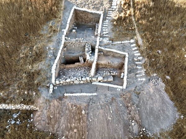 장신대 성서고고학연구소가 최근 이스라엘 텔라기스 지역에서 발굴 작업을 했던 지역의 모습. 연구소측은 이 지역에서 3500년 전 고대 가나안 시대 유물이 대거 발견했다. /연구소