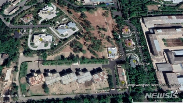 구글어스 위성에 포착된 평양중심부 창관산단지에 새로 들어선 호화 건물 모습들. /구글어스