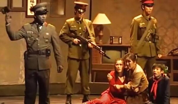 북한의 인권탄압 실상을 다룬 뮤지컬 '요덕 스토리' 중 한 장면. /유튜브 영상 캡처
