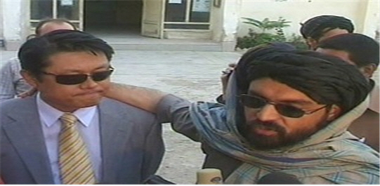 투 선글라스맨. 국정원 선글라스맨과 협상에 임한 탈레반 대표.