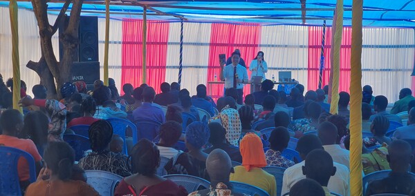 세미나 첫째 날 선교팀장 진성원 목사가 말씀을 전하고 있다. /사랑하는교회