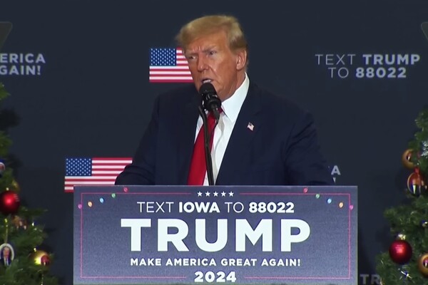 트럼프 미국 전 대통령이 최근 지난 아이오와주에서 열린 유세에서 발언하고 있다. /유튜브 영상 캡처