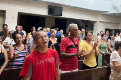 서부쿠바침례회 지역교회에서 교인들이 예배를 드리고 있다. /뱁티스트프레스