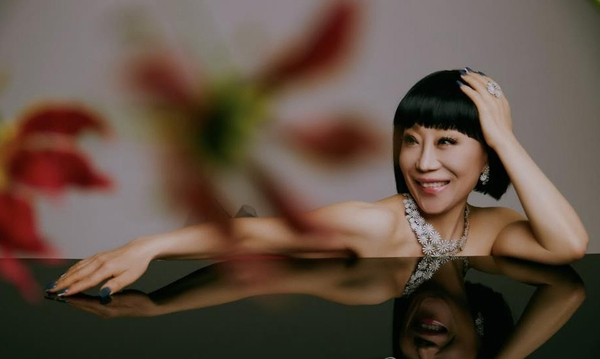 조수미는 내달 29일 예술의전당 콘서트홀에서 열리는 KBS교향악단의 제800회 정기연주회에 참석해 벨칸토 창법이 돋보이는 벨리니의 오페라 ‘노르마’ 중 ‘정결한 여신이여’, 도니체티의 오페라 ‘연대의 딸’ 중 ‘모두가 알고 있지’, 베르디의 오페라 ‘라 트라비아타’ 중 ‘아, 그대였던가’를 부른다. /연합