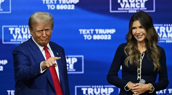 트럼프, 12일 초대 국토안보부 장관에 크리스티 놈 지명. /AFP=연합