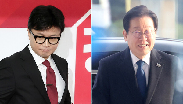 국민의힘 한동훈 대표가 지난 25일 국회에서 열린 최고위윈회의에 입장하고 있다. (사진 왼쪽) 같은 날 더불어민주당 이재명 대표가 위증교사 혐의 사건 1심에서 무죄를 선고받은 뒤 국회로 돌아오며 환한 미소를 짓고 있다. (사진 오른쪽) /연합