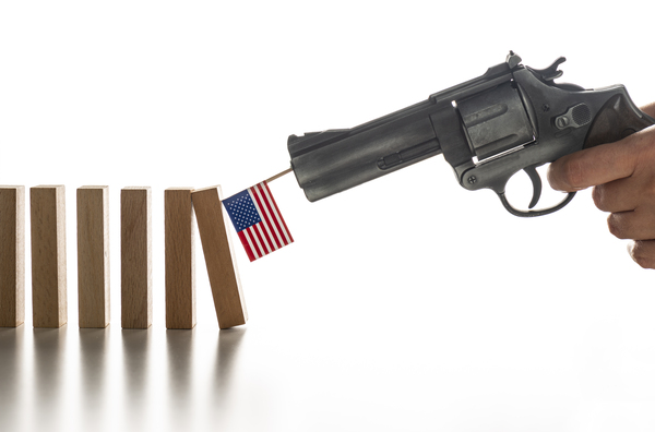 미국에서 한 남성이 반려견의 총을 맞고 부상을 입는 사고가 일어났다. /게티이미지