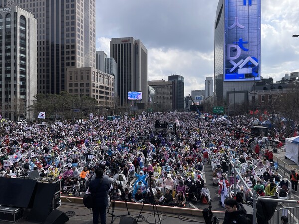 29일 대국본 주최로 서울 광화문 광장 일대에서 열린 ‘윤석열 대통령 탄핵반대 광화문 국민대회’에 참석한 300만 명(주최 측 추산)의 애국시민들. /대국본