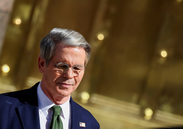 스콧 베선트 미국 재무부 장관은 "미국과 먼저 협상하는 국가가 더 유리한 합의를 할 수 있다"고 말했다. /로이터=연합