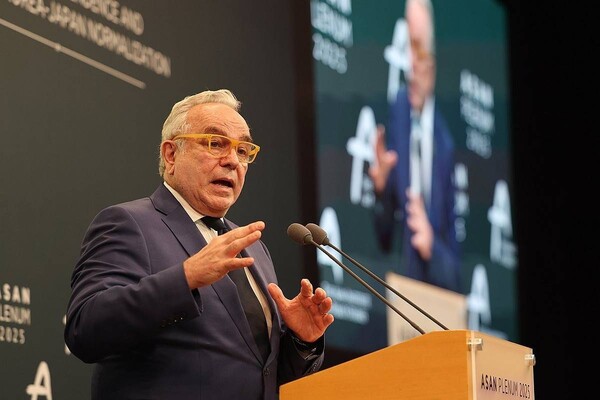 지난 23일 서울 용산구 그랜드 하얏트 서울에서 아산정책연구원 주최로 열린 '아산플래넘 2025'에서 커트 캠벨 전 미국 국무부 부장관이 기조연설을 하고 있다. /연합