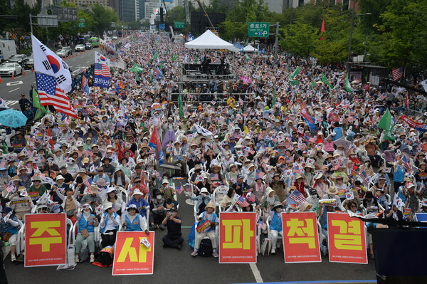 지난 8월 15일 광복절을 맞아 광화문광장에서 열린 ‘8·15 국민혁명대회’에 20만여 명(주최 측 추산)의 애국시민이 모인 모습. /자유일보DB