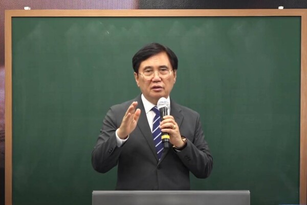 김학성 명예교수. /유튜브 영상 캡처