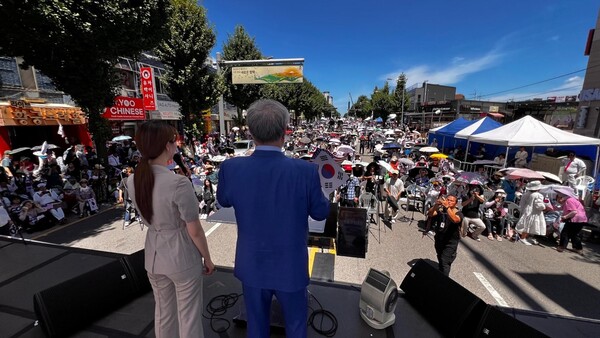  지난 26일 오후 경기도 평택 주한미군기지 앞에서 '평택 주한미군 수호 국민대회'가 열리고 있다. /대국본
