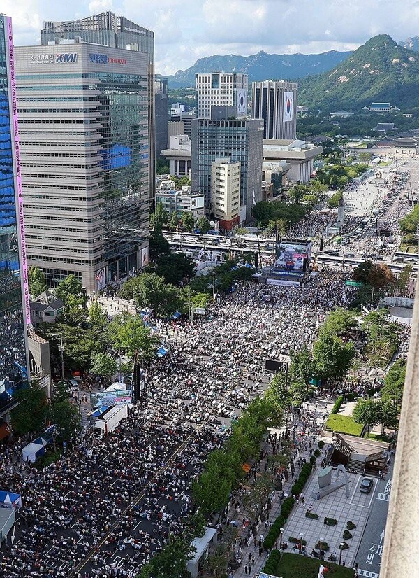 16일 서울 광화문 이승만광장에서 '광복 80주년 국가 정상화를 위한 광화문 국민대회'가 열리고 있는 모습. /연합