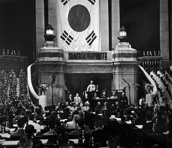 1948�� 5�� 31�� �������� ���屹ȸ�� �����ߴ�.